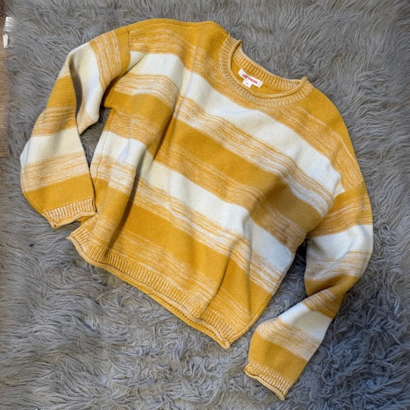 Joe Fresh yellow sweatshirt - Picture 4 of 5